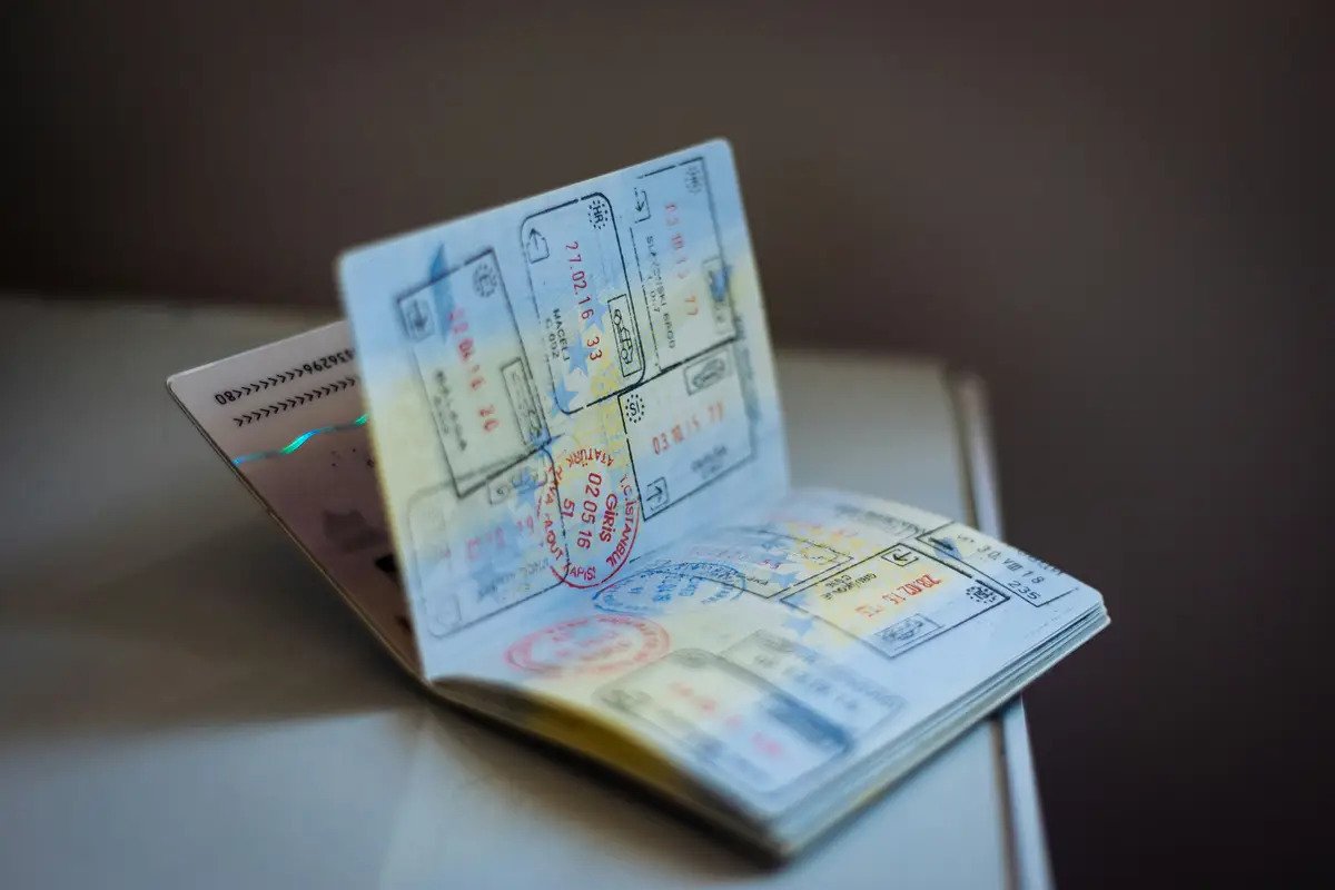 Registration of Foreigners in Azerbaijan: What Tourists Need to Know